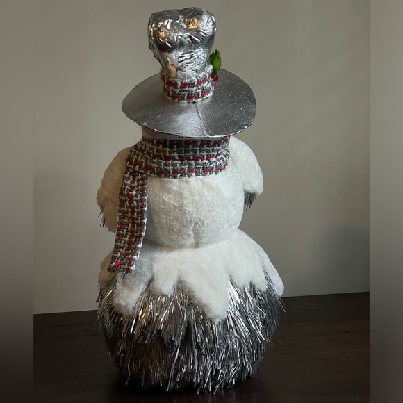 White and Silver Snowman - Picture 6 of 16